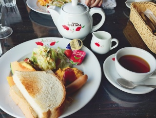 ���[�j���O